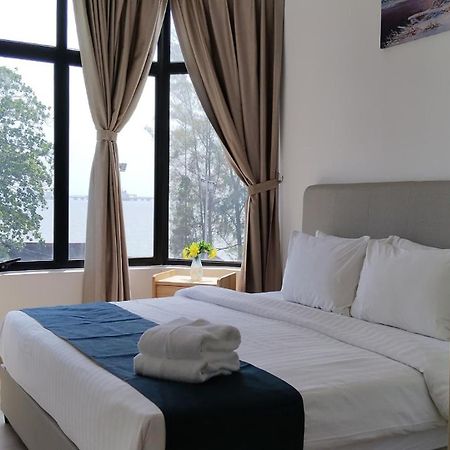 Mutiara Melaka Beach Resort - Islamic Compliance Only Tangga Batu Dış mekan fotoğraf